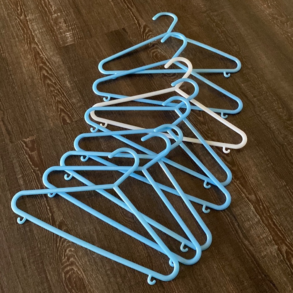 8 perfect baby hangers
